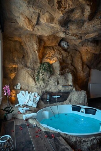 La Casa nella Roccia