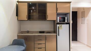 Apartment, 1 Schlafzimmer | Eigene Küche | Wasserkocher mit Kaffee-/Teezubehör, Wasserkocher, Reinigungsartikel