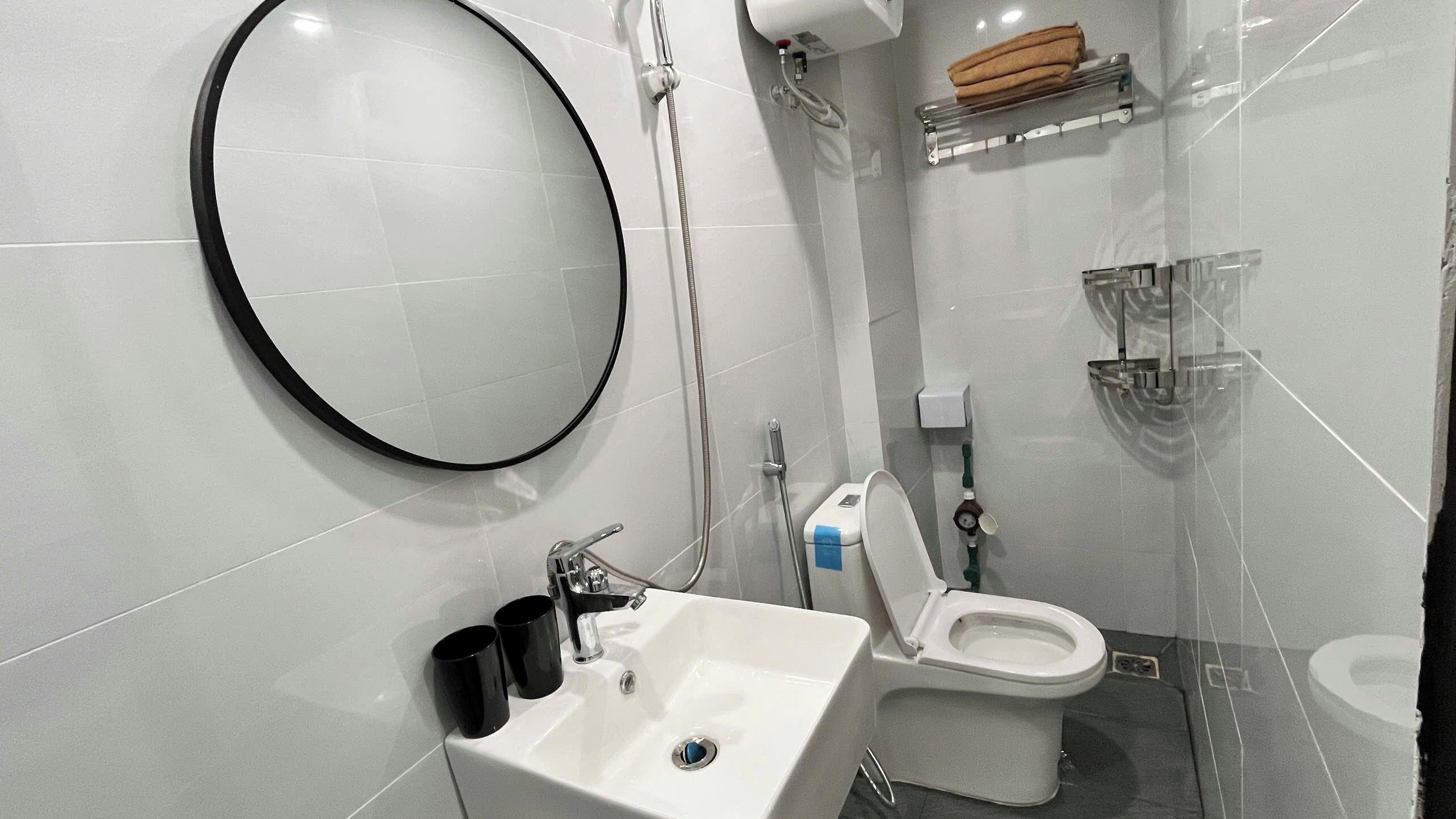 Kamar Deluks, pemandangan kota | Kamar mandi | Shower, pengering rambut, handuk, dan sabun