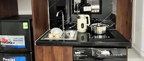 Studio, City View | Private kitchen