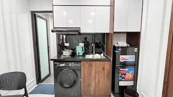 Phòng Deluxe, quang cảnh thành phố | Bếp riêng | Tủ lạnh nhỏ