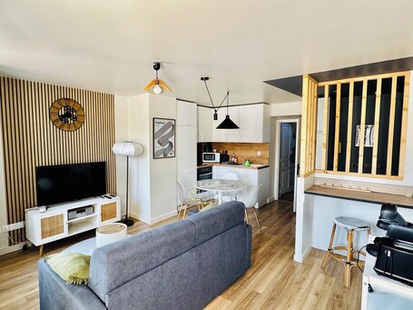 Living area. Le P'tit Loire - Cosy and warm apartment