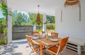 Outdoor dining - Villa Casa Guanche By home villas 360 (Alcudia)