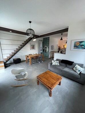 Living area - Upper villa (1st floor) with swimming pool (Six-Fours-les-Plages)