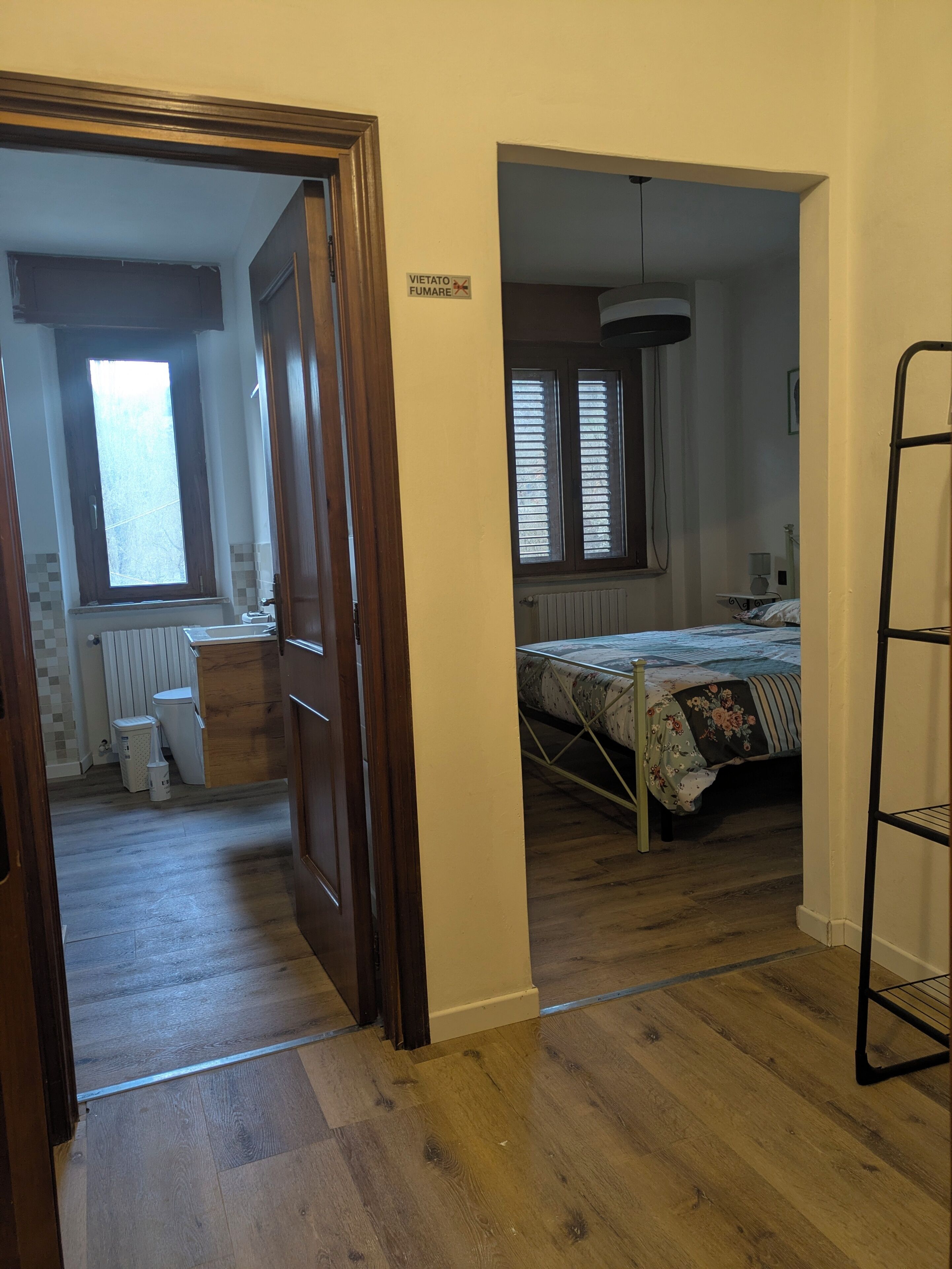 Camera Comfort con letto matrimoniale o 2 letti singoli, vista collina | Wi-Fi gratuito