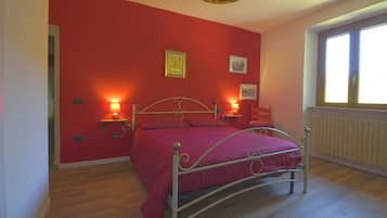 Chambre Confort Double ou avec lits jumeaux, vue colline