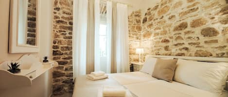 2 chambres, fer et planche à repasser, lit parapluie, Wi-Fi gratuit