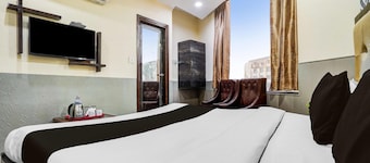 Deluxe Room Zirakpur - Patiala Anvay