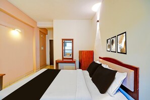 1 bedroom - Classic With Balcony Hotel Raj (Madikeri)