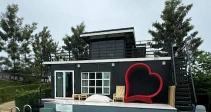 Inthanin Pool Villa