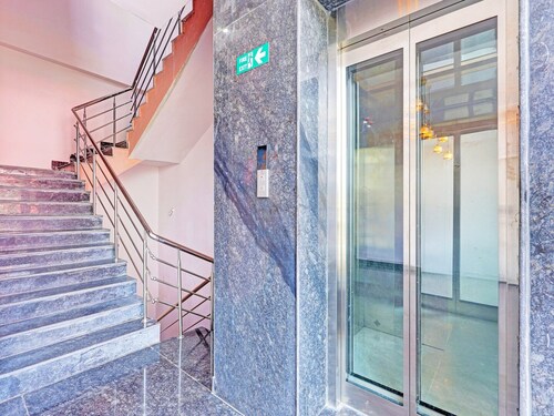 Deluxehotel Sri Vihaan Premium Rooms