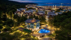 패밀리 콘도, 산 전망 | 외관