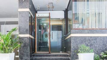 House | Reception