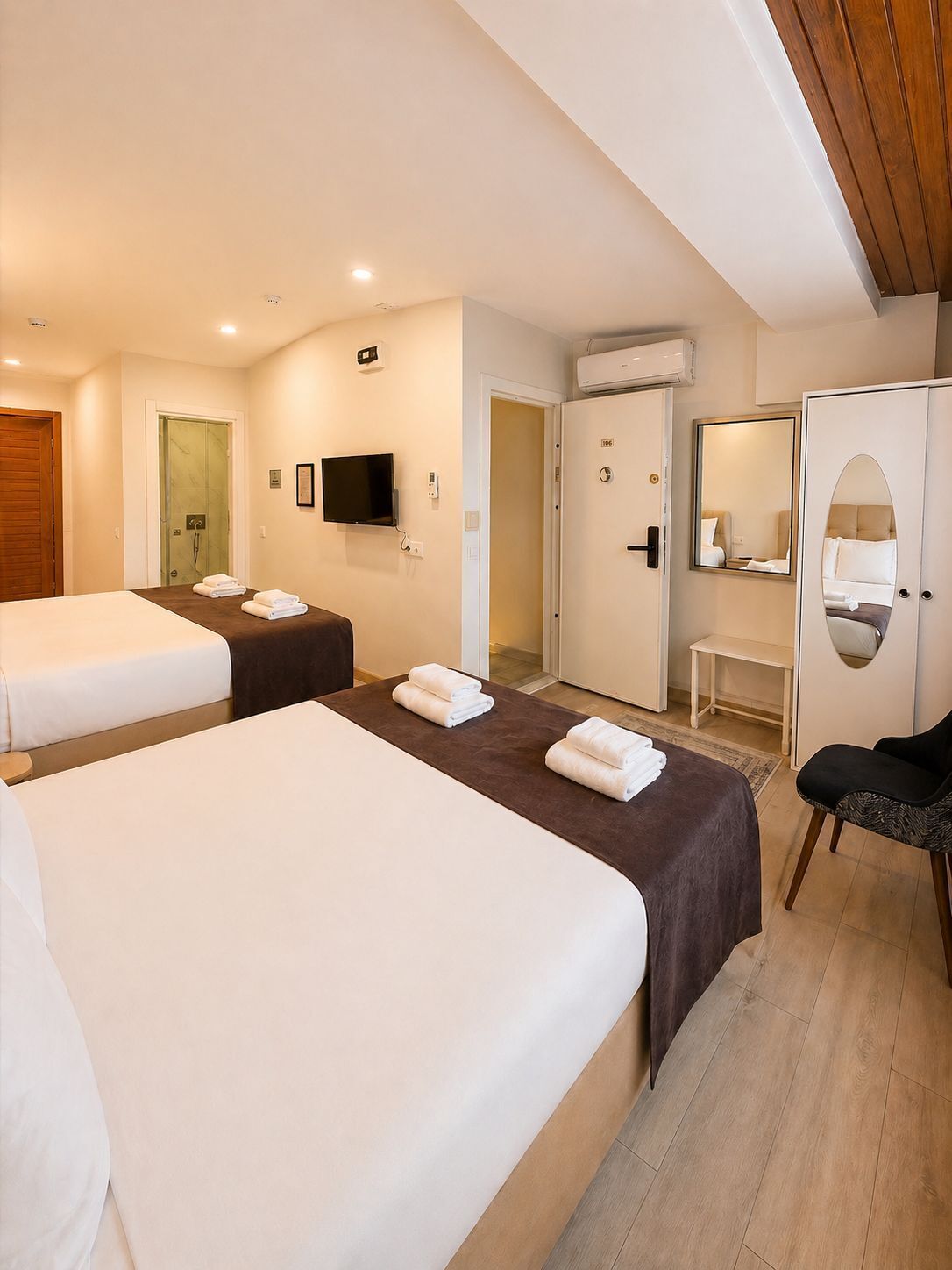 Premium bedding, minibar, desk, laptop workspace
