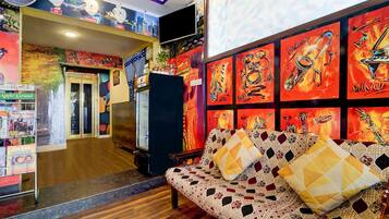 House | Lobby