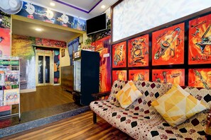House | Lobby - Deluxe Omni Bus Terminal Gandhipuram Apple Grand (Coimbatore)