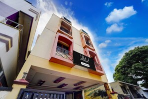 House | Exterior - Deluxe Omni Bus Terminal Gandhipuram Apple Grand (Coimbatore)