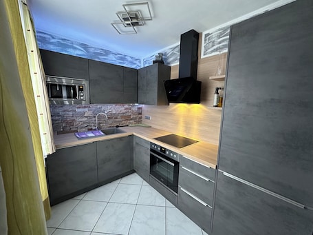 Microwave, oven, stovetop, dishwasher. Salzburger Land nature trails