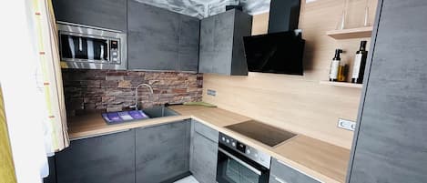 Microwave, oven, stovetop, dishwasher