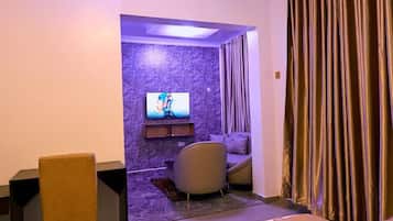 Standard Room, City View | Interior