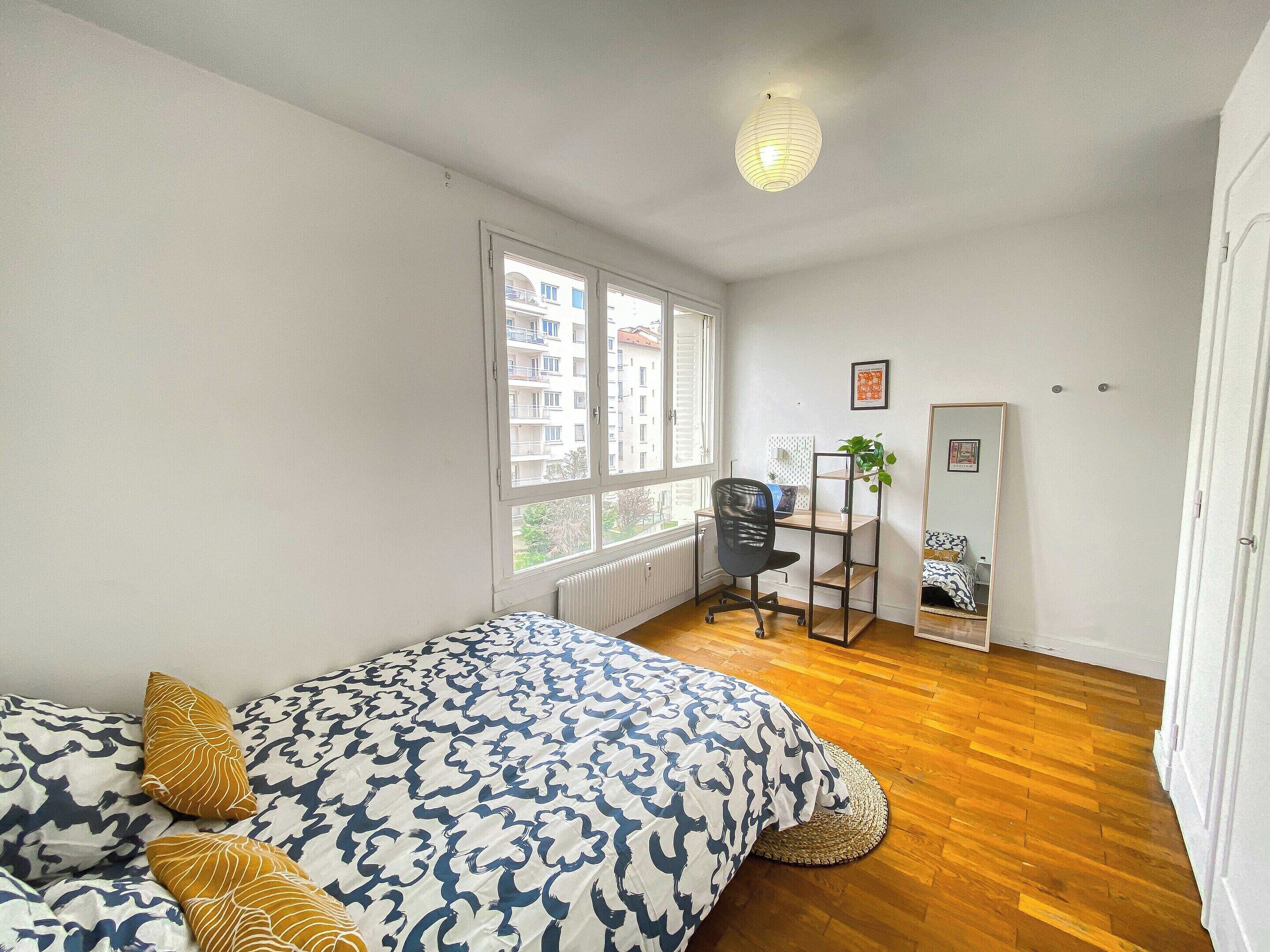 1 bedroom, laptop workspace, iron/ironing board, bed sheets