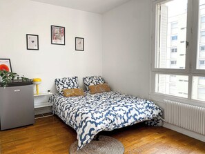 1 bedroom, laptop workspace, iron/ironing board, bed sheets - Private Room in a Shared Flat - Lyon 7th (Lyon)