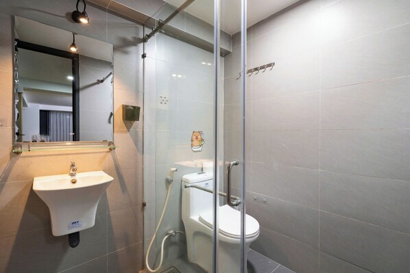 Standard-Studio, Stadtblick | Badezimmer