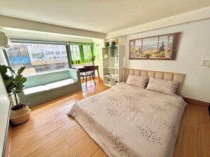 Standard-Apartment, Stadtblick