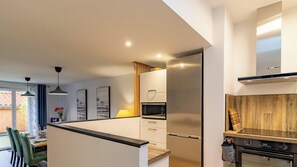 Private kitchen - Bright townhouse, Cholet center (Cholet)