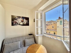 Living area - Central studio, AC - 2 guests (Ajaccio)