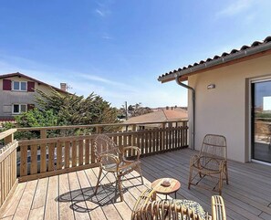 Outdoor dining - Spacious villa with parking and wifi - 10 guests (Vieux-Boucau-les-Bains)