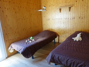 2 bedrooms, free WiFi - Cozy chalet - 6 guests (Roche-des-Arnauds)