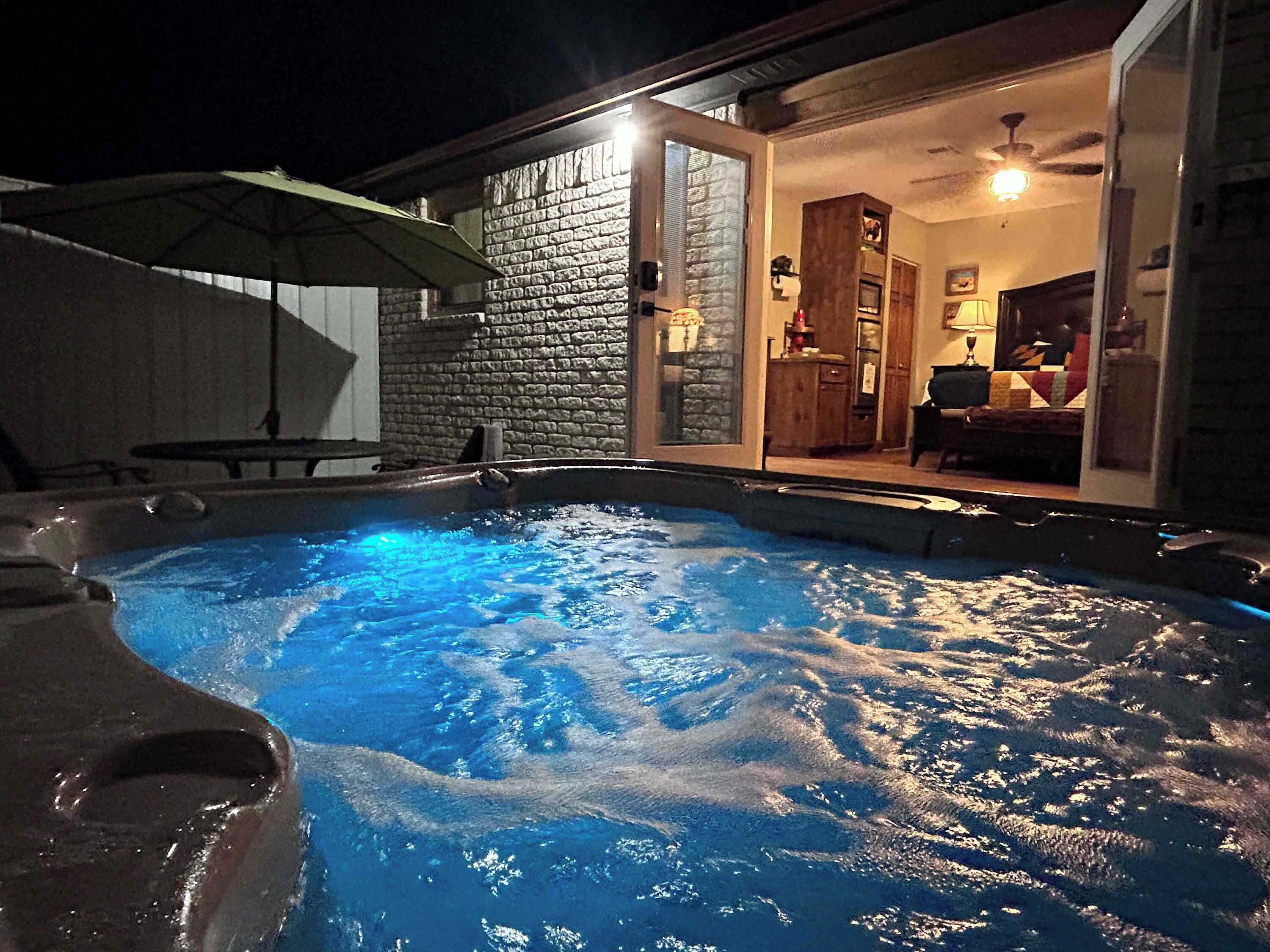 Outdoor spa tub
