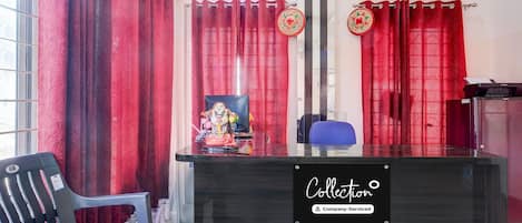 บ้านพัก | ฝ่ายต้อนรับ
