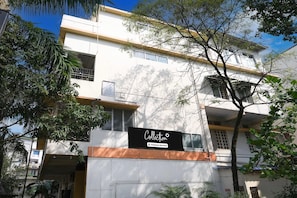 House | Exterior - Deluxesuper Collection O Gnrc Hospital (Guwahati)