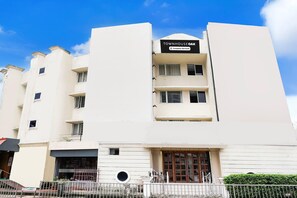 Exterior - Super Townhouse Oak Vashi (Navi Mumbai)