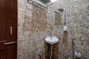 Bathroom - Deluxe Hotel O Sector 58 Mohali Hotel Alpha (Mohali)