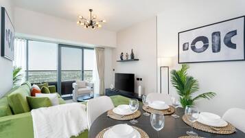 Comfort Apartment, 2 Bedrooms, Balcony, Golf View | Living area