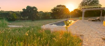 Luxury private condo for 2 w/pool in Apulian hills. Only 15 mins from beach!