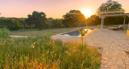 Romantic, Private Countryside Retreat for 2 with Pool near Monopoli in Puglia