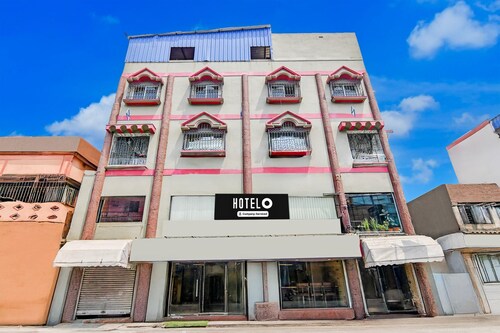 Super Townhouse Kaikhali Near Airport