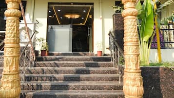 House | Reception