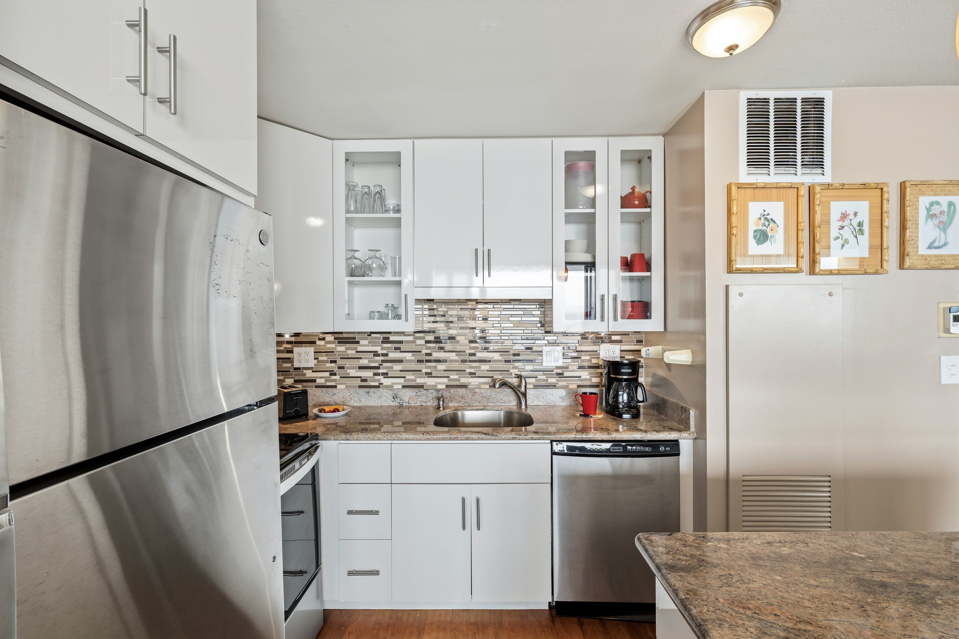 Fridge, microwave, oven, stovetop
