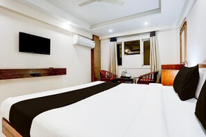 1 bedroom - Deluxe Padav Square Hotel Shelter (Gwalior)