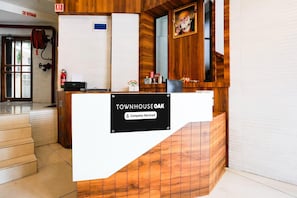 House | Reception - Super Townhouse Oak Vashi (Navi Mumbai)