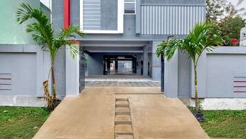 House | Reception