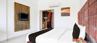 Super Townhouse Bharuch Near Railway
