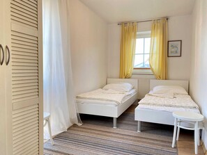 Apartment | 2 bedrooms, iron/ironing board - Ferienwohnung in Orth auf Fehmarn (Fehmarn)