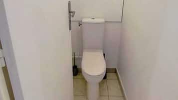 Apartment | Bathroom