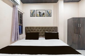1 bedroom - Super Hotel Buddheshwar Temple Lucknow (Lucknow)